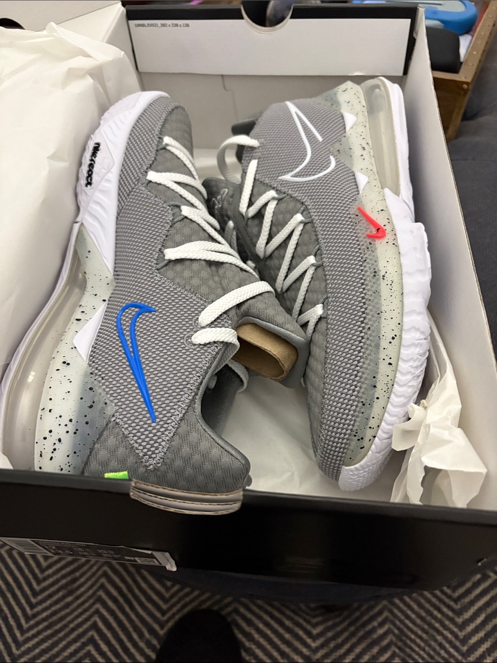Nike Men’s LeBron XVII low Grey Sneakers with Blue & Pink Swoosh Accents